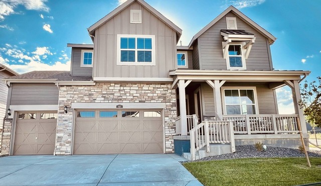 New spacious 4-bedroom house in serene Brighton with cool AC and fast Wi-Fi.