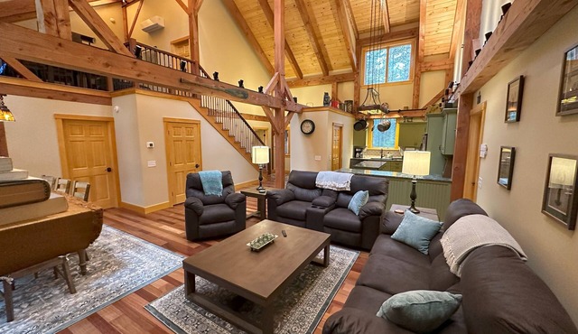 New Spacious Acadia Timberframe, Close to Swimming, Central to Hiking and Dining