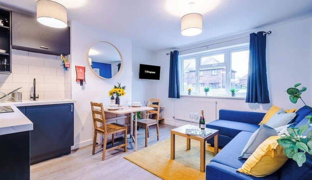 NEW! Spacious apartment, ideal for business & work