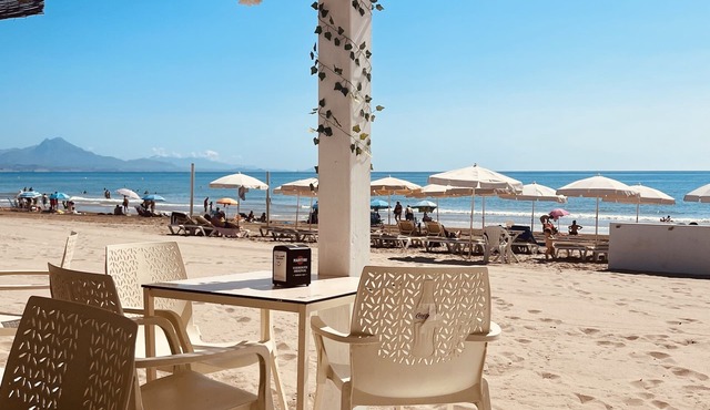 New Spacious Family Apartment 3 Bedrooms Pool 5 Min from the Sea