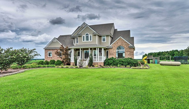 NEW! Spacious Family Getaway w/ Deck & Game Room!