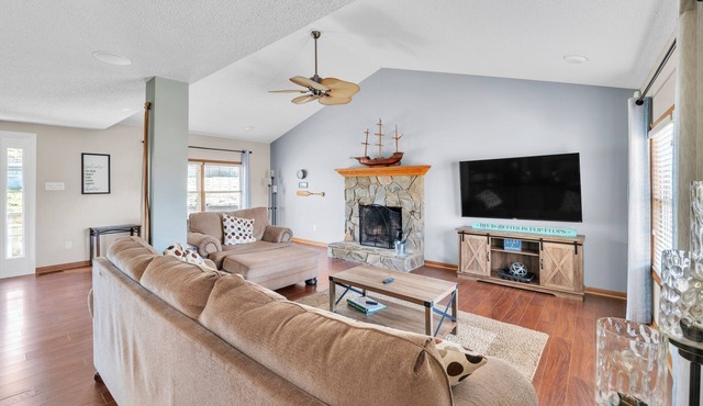 NEW! Spacious Hidden Paradise at Lake Norman