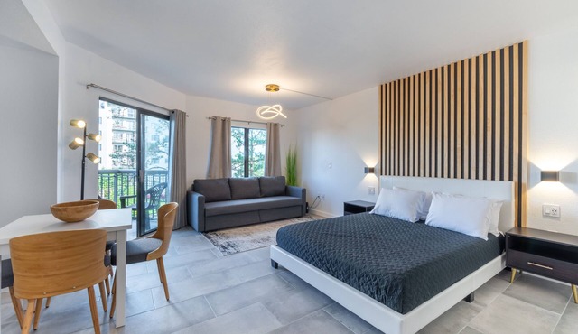 NEW - Spacious Studio close to Theme Parks