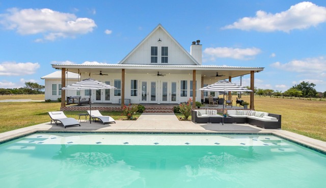 NEW!!! Spectacular Lake View Home with pool overlooking peaceful Lake Limestone!