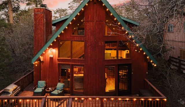 NEW Stargazer| A-Frame, Spa, Dogs Ok, Near Slopes!