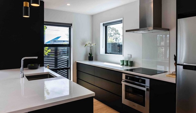 New State Of The Art Sunny Warm free Park