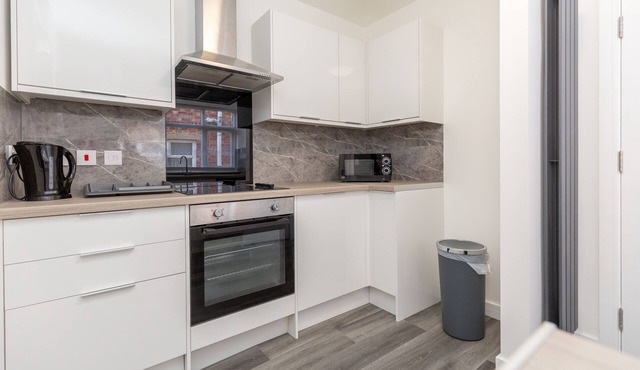 New Studio apartments available on short term let - Wellingborough. easy parking