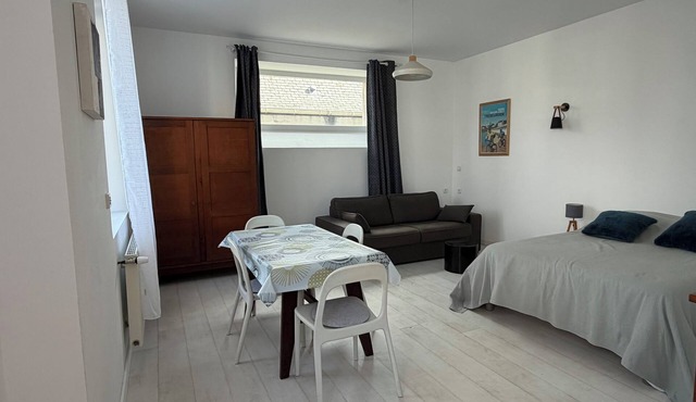 New studio less than 5 minutes from the beaches of the Pink Granite Coast