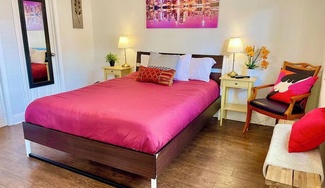 New Studio - Minutes to Convention Center, Disney,Universal ,INTL DR