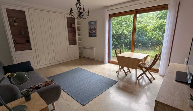 New! Studio with private garden - Caluire proche croix rousse. Garage available