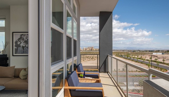 New Stunning 3-Bedroom Penthouse Near Strip & Henderson - Fully Furnished