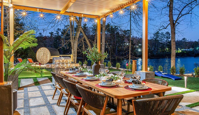 *New* | Stunning 5BR w/Hot Tub, Sauna, Firepit & Theater | 20 Mins to Asheville