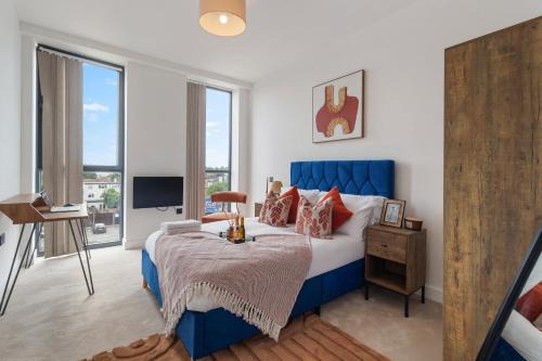 New Stunning Flat, Edgware High St!