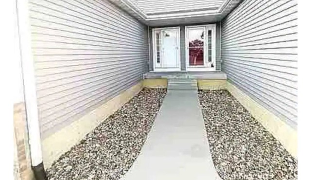 New Stunning, Luxury Home by Water Park & Casino. Sleeps 9-10. Pets OK