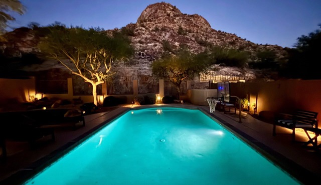 NEW* Stunning Mountainside, Heated Saltwater Pool, King Beds, Pool Table