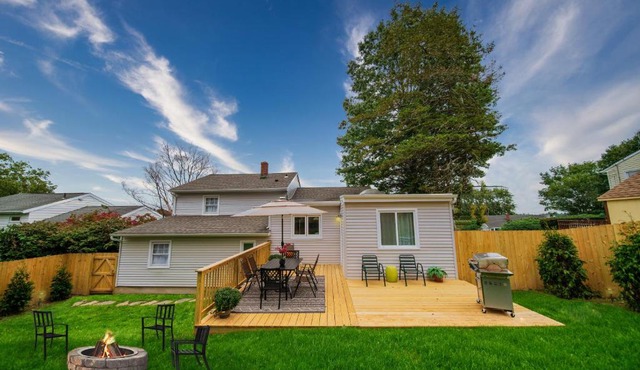 New Stylish Beach Home near Stamford Downtown/Cove Beach/40 min to NYC