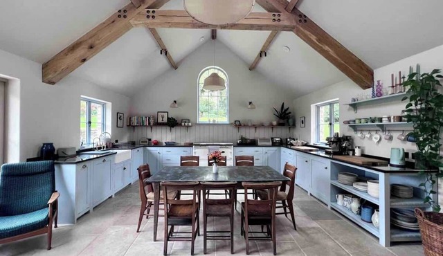 New* Stylish Family Home - Sauna - Central Frome