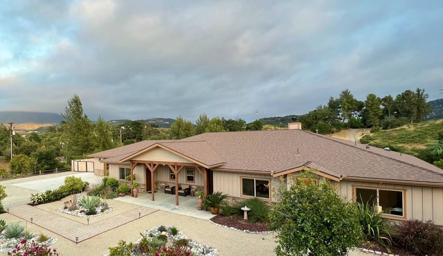 New stylish home near Casino/Downtown in Temecula
