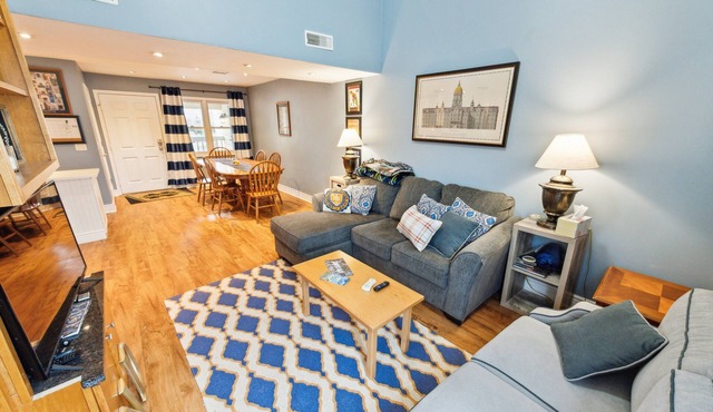 NEW! Stylish Notre Dame Condo | Sleeps 6