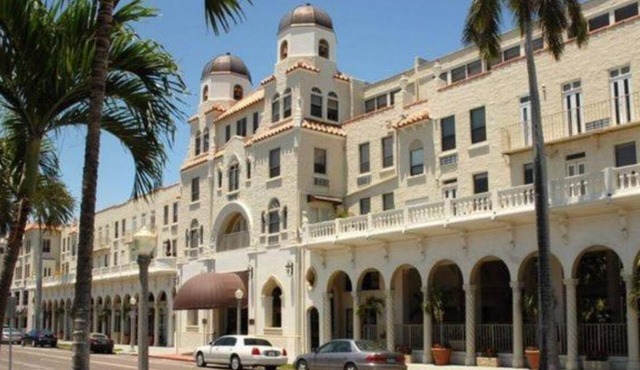 NEW-SUITE PALM BEACH3BEDS 2BEDROOMS 2BATHSPOOL,BEACH,FRONTDESK24/7 SUITE