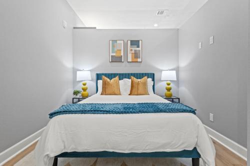 New suite with full Kitchen and Livingroom Dallas