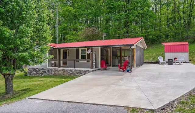 New-Sunfish Cottage - Walk to Hidden Harbor Marina