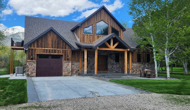 New Swan Valley Cabin on Palisades Creek, Fishing, Hiking, Relaxation!