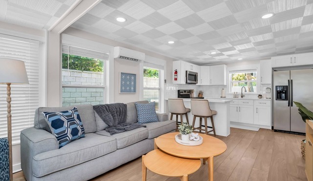 New Sweet Beach Nook Hot Tub Ocean Vibes