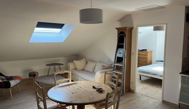 New T2 apartment in the center of town.