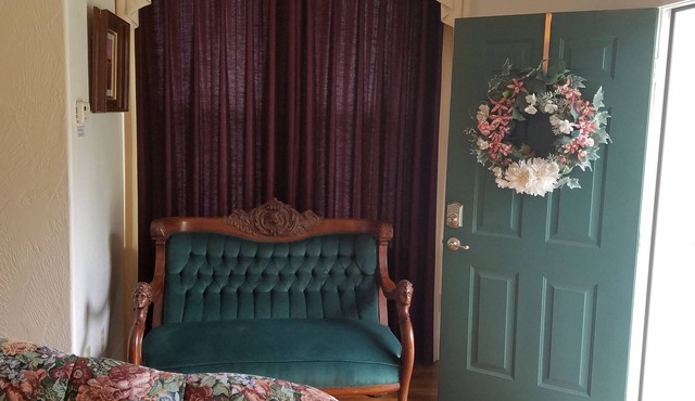NEW! The Beauregard: Charming Victorian Home in Historic Ferndale (Tax Incl!)