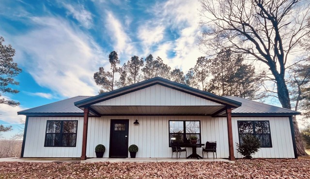 NEW! The Blue View Cabin - A Winery and Outdoor Recreation Get Away