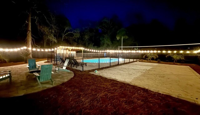NEW! The Salt Haus Cabin|Boat Parking|Pool|Volleyball|Fire Pit