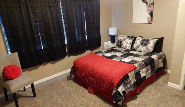 NEW! The Uptown Oasis.seconds from Uptown Marion!