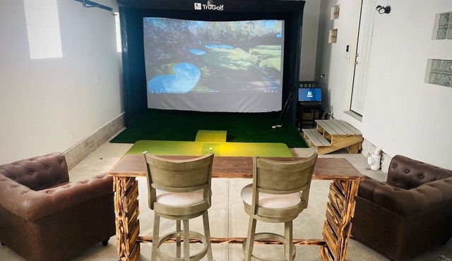 NEW~ "The Wolf of Tremont"-Golf Simulator,85 in tv, Pool Table+Shuffleboard!