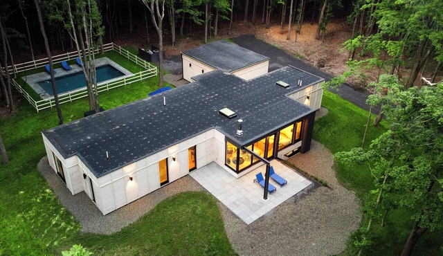 New! The Woods ; Luxury Home, Pool, Hot Tub, Fire pit