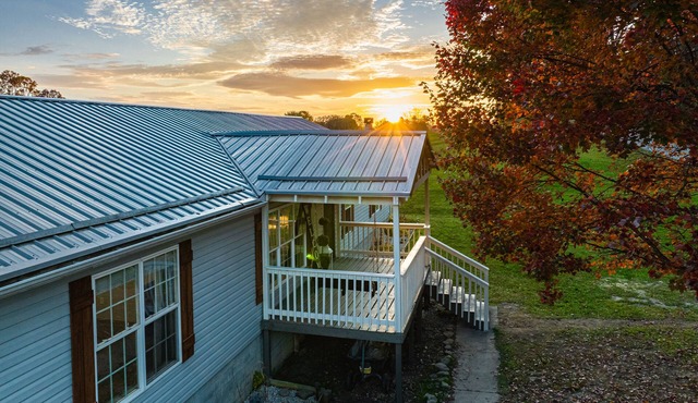 New!Thuja Hideaway next to NewRiverGorge. Amazing star gazing. Pet friendly!