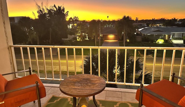 NEW TO MARKET! Completely remodeled, convenient to beach/downtown, walk 2 marina