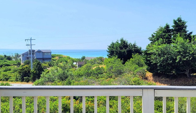 NEW TO RENTAL MARKET--3BD Reverse Design Home--Deck with Bay Views, 500 ft to Association Beach