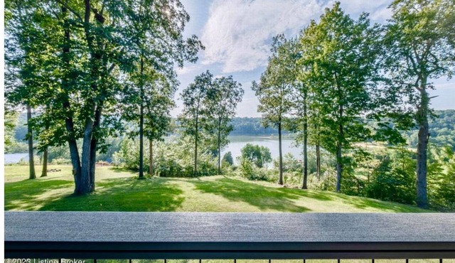 New to the Market! Charming 3-bedroom Rough River lake home! In Westview KY!