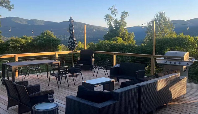 NEW TO VRBO - Catskills Cabin Surrounded by Mountain Views and Hot Tub