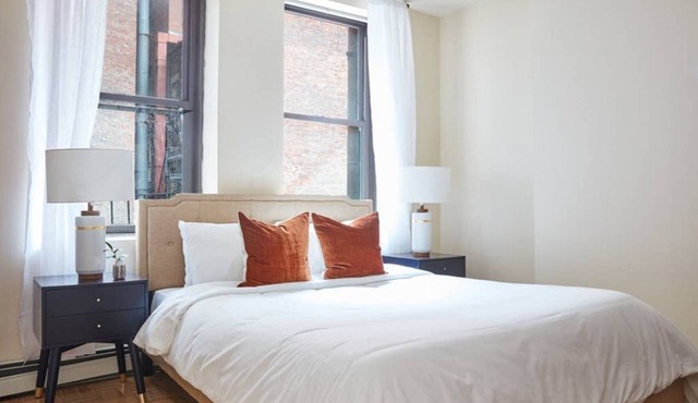 New to Vrbo! Downtown loft 5min to North End, Boston Conference and Exhibition Center! Walk to MBTA!