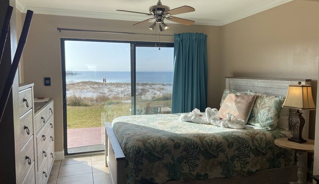New to VRBO - Waterfront, Ground Floor, 1 Bedroom Studio "After Dune Delight