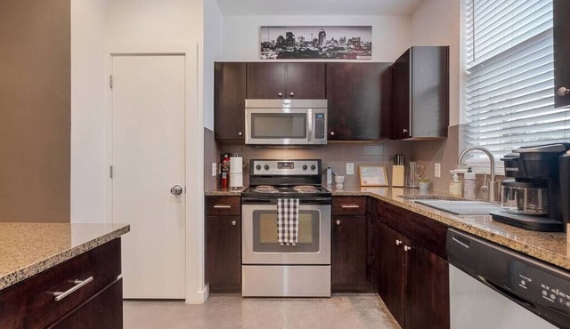 NEW! Tobin Hill Gem, 7 Mins to Downtown!