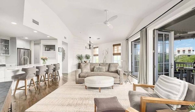 NEW! Top Floor, Center of Rosemary, Huge Balcony!