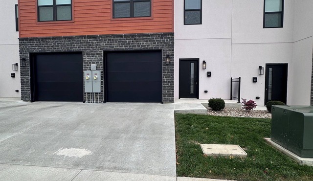 New Townhome in the Q-Town!