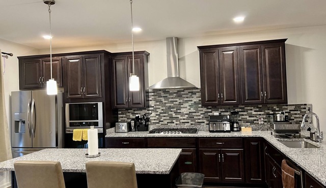 New Townhouse - 2 Car Garage by CCBC & Franklin Sq