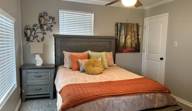 NEW! Tracks & Trails Cottage - 3 min from Hwy I-40