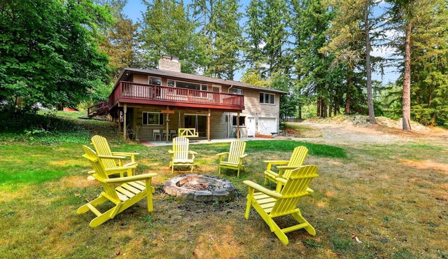 NEW! Tranquil 4BR Escape | Deck, Huge Yard & Nature