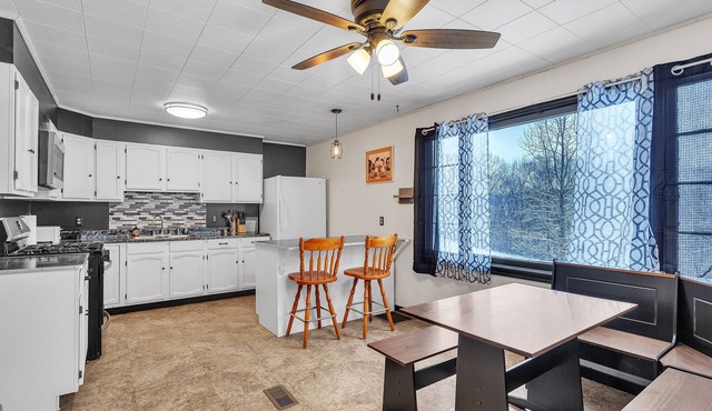 NEW! Tranquil Cozy Getaway in Chesterhill