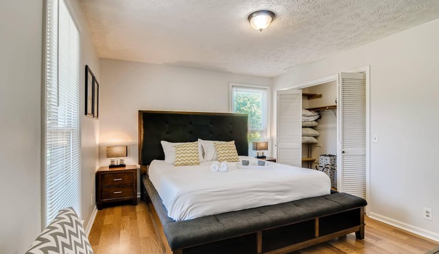 New- Tranquil & Gorgeous Countryside 3br/2bath Home on 1 Acre - 20 Min From Nashville!